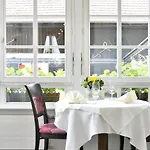 Landgasthof Rebstock / Basel فندق فايل أم راين